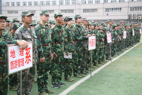 连续派出33批共31000多人次师生,到忻州各县市区和山西省内运城,大同